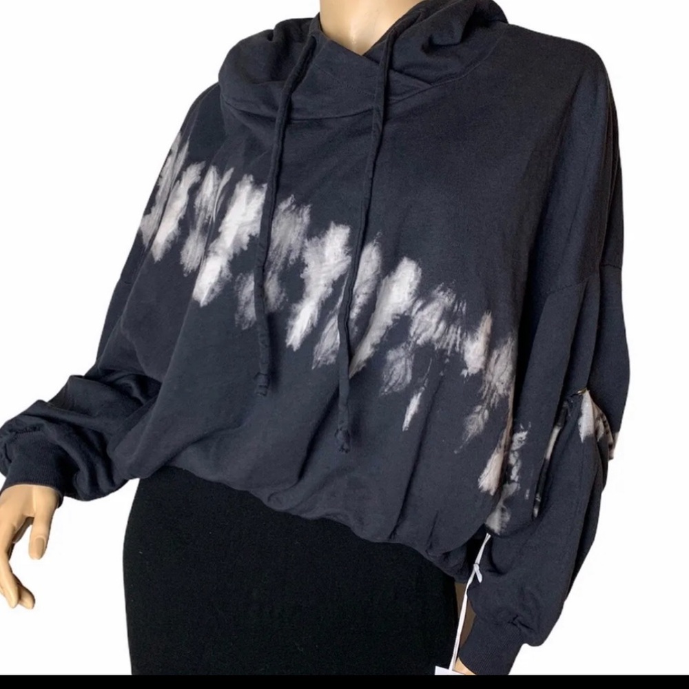 YOUNG FABULOUS AND BROKE SWEATSHIRT